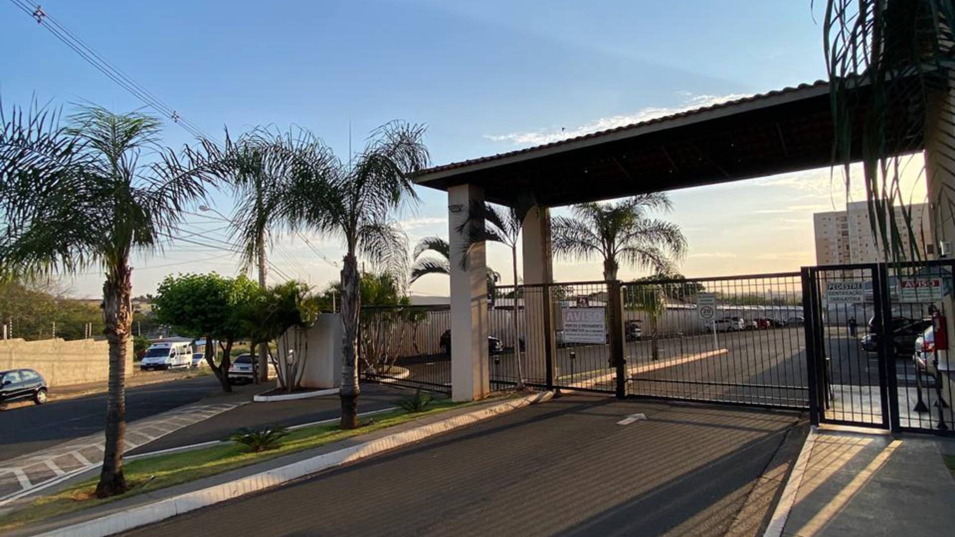 Apartamento com sacada – São José do Rio Preto