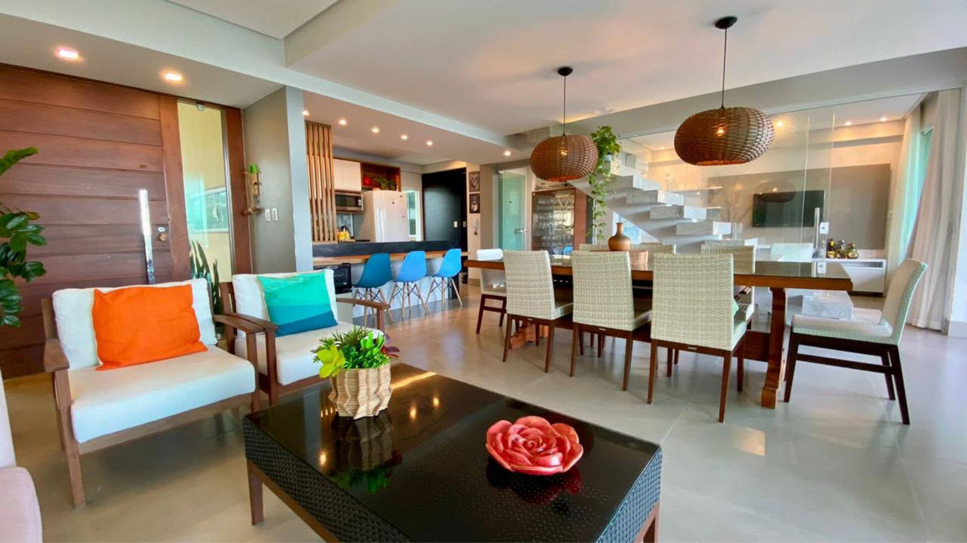 Duplex mobiliado com 4 suítes e vista para o mar em Ilhéus
