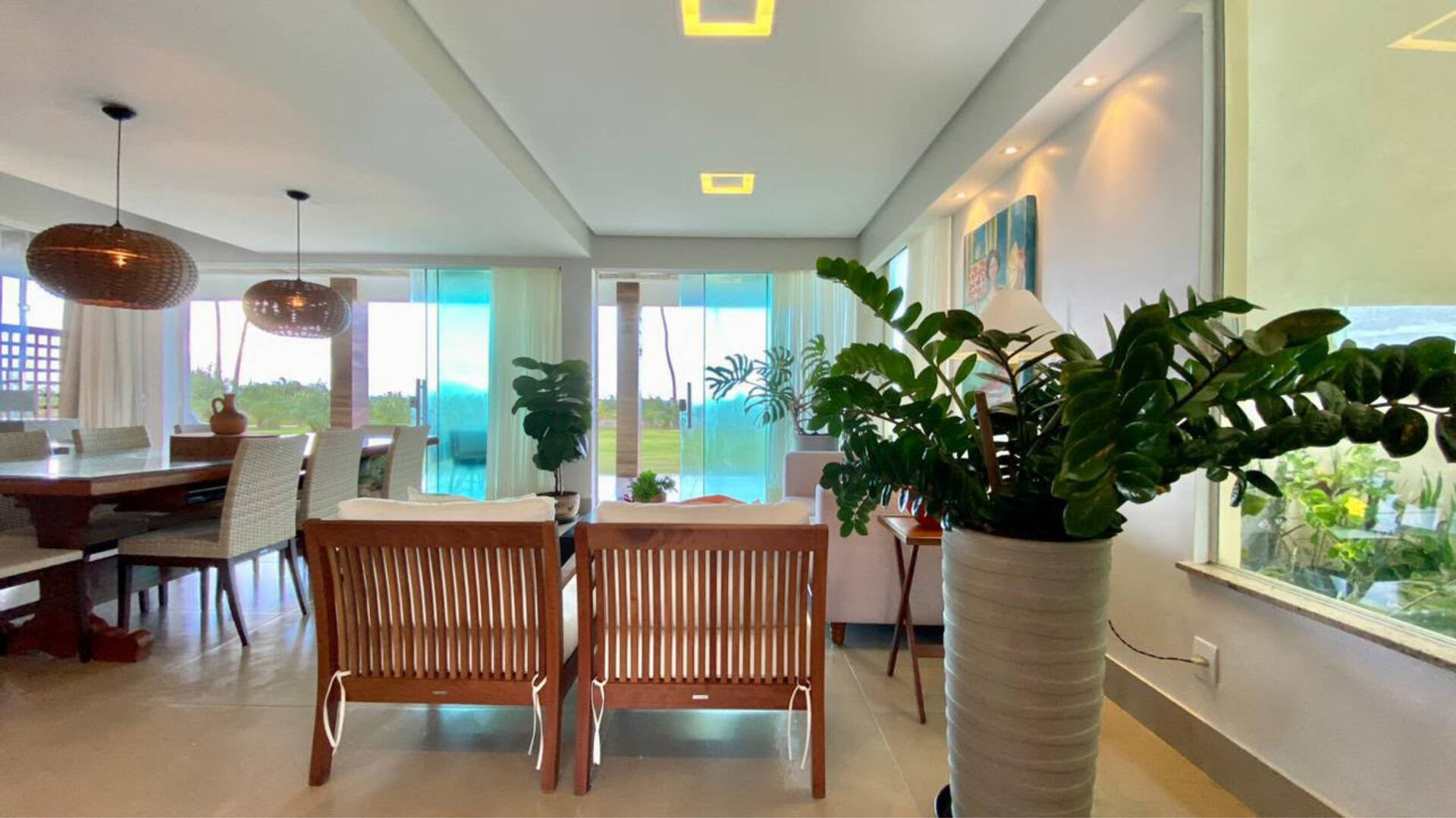Duplex mobiliado com 4 suítes e vista para o mar em Ilhéus