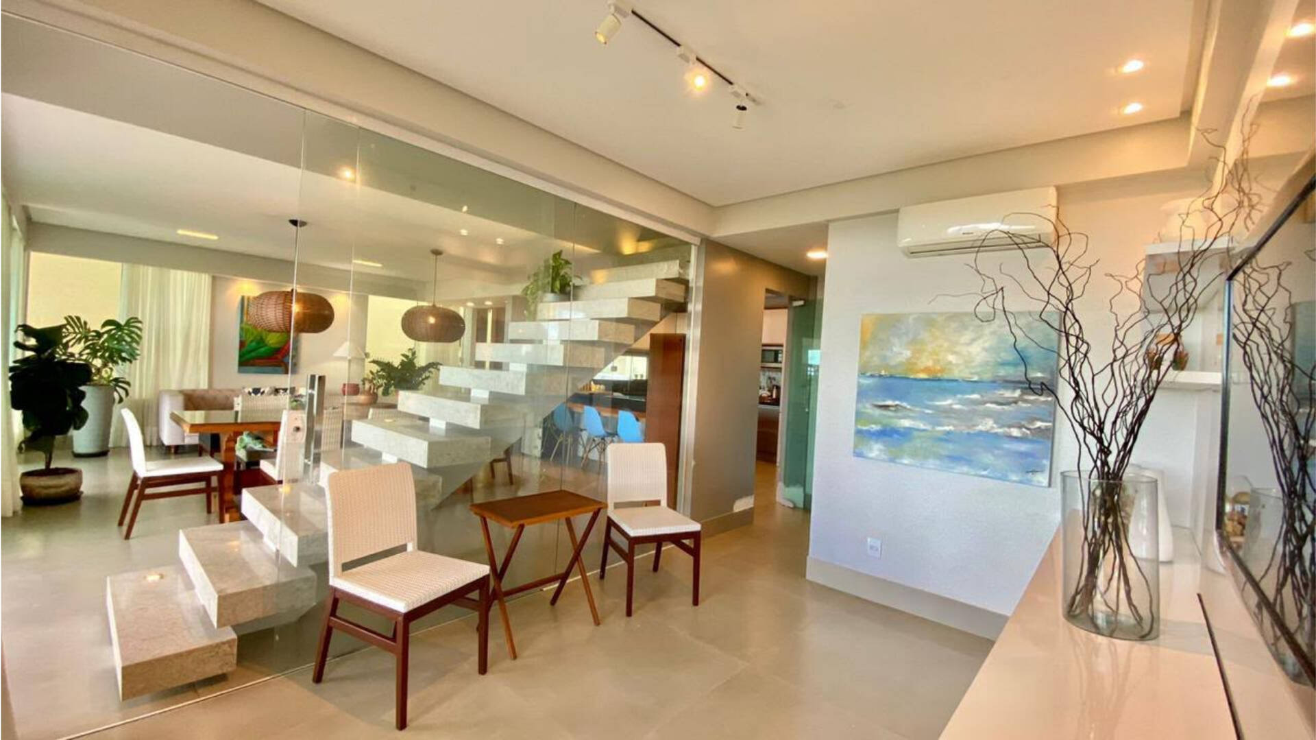 Duplex mobiliado com 4 suítes e vista para o mar em Ilhéus