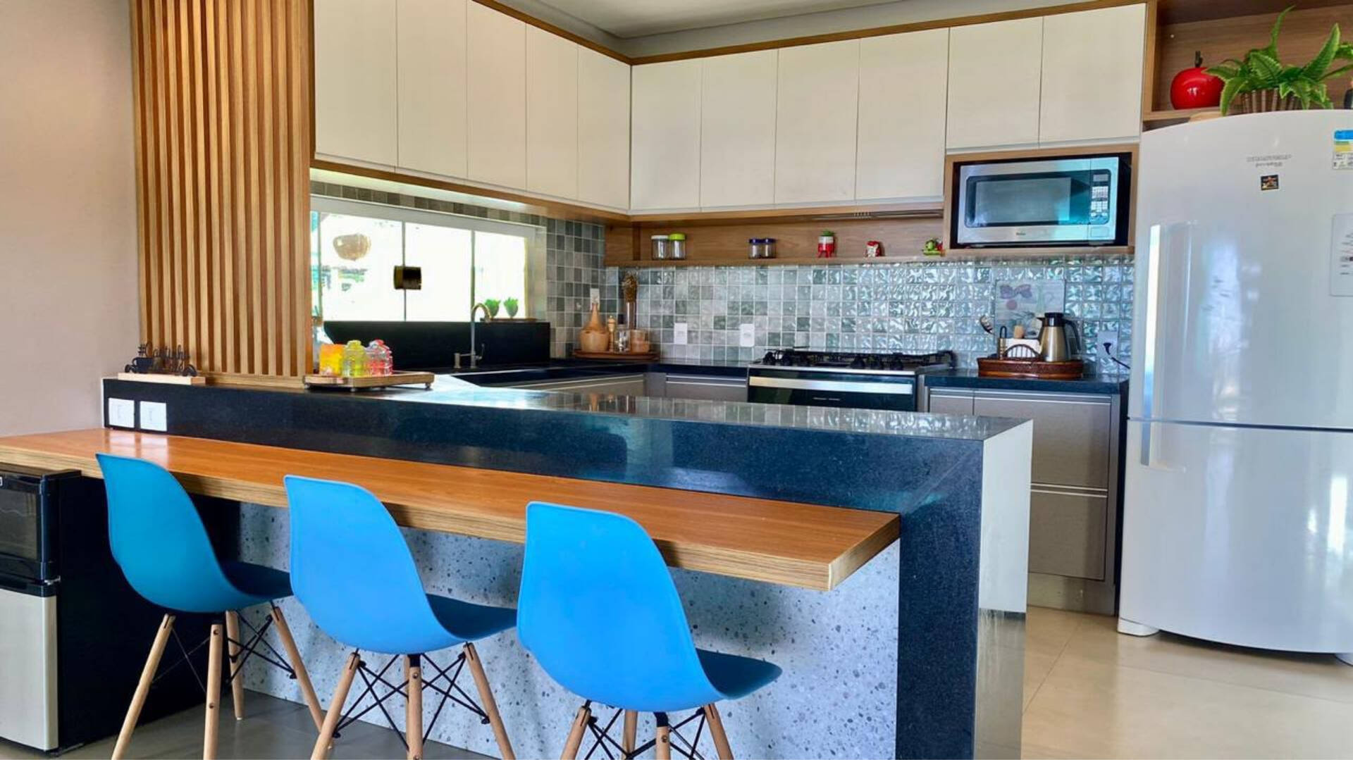 Duplex mobiliado com 4 suítes e vista para o mar em Ilhéus